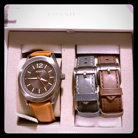 Fossil Three-Hand Interchangeable Strap Box Set - Picture 5 of 8